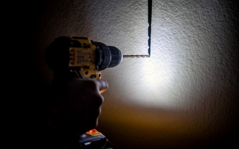 dewalt atomic 20v max brushless compact 1/2 in. drill/driver kit dcd708c2 - the integrated work light provides enough illumination to get by if...