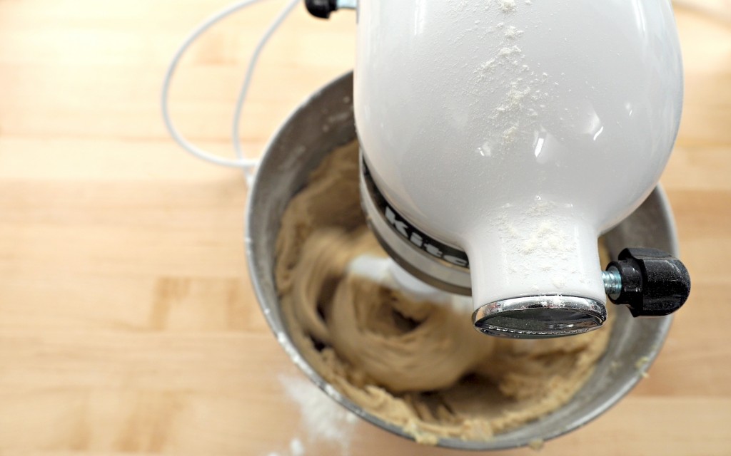 KitchenAid Classic Plus Mixer Review  Watch This Before You Buy! 