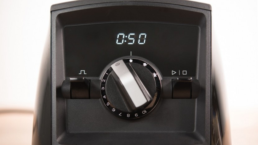 vitamix a2500 ascent series - the a2500 features a clean digital display. while it doesn&#039;t have as...