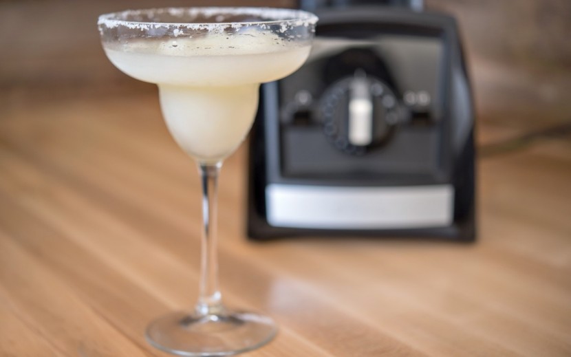 vitamix a2500 ascent series - the vitamix a2500 makes efficient work of ice and ideally blended...