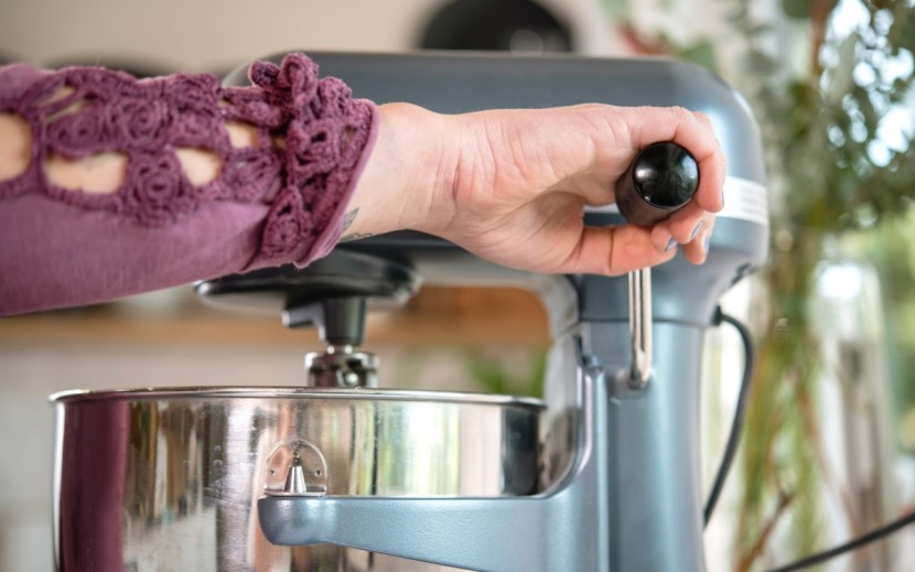 stand mixer - one-handed operation is a critical aspect of the ease of use...