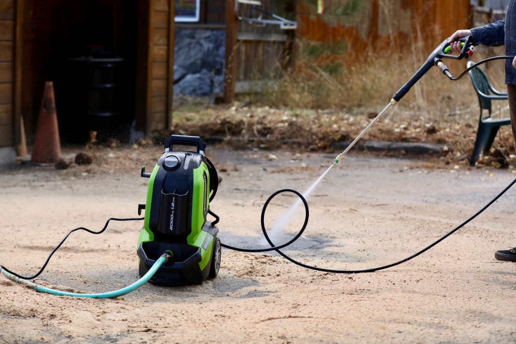 greenworks gpw2005 - we think the gpw2005 is only mediocre at cleaning compared to the...