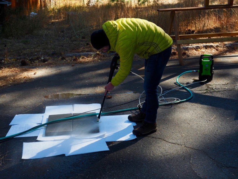 pressure washer - the greenworks gpw 1501 was not effective at removing oil from pavers.