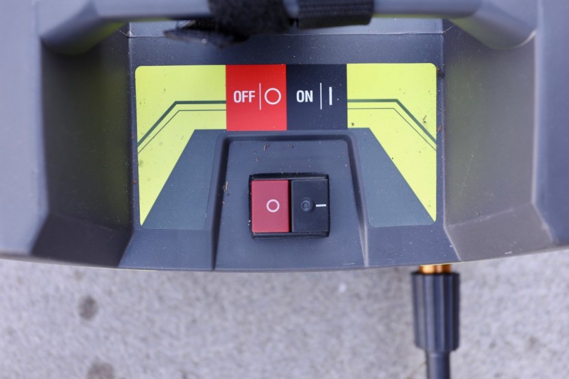 pressure washer - the controls on the ryobi ry141612 are as basic as can be.