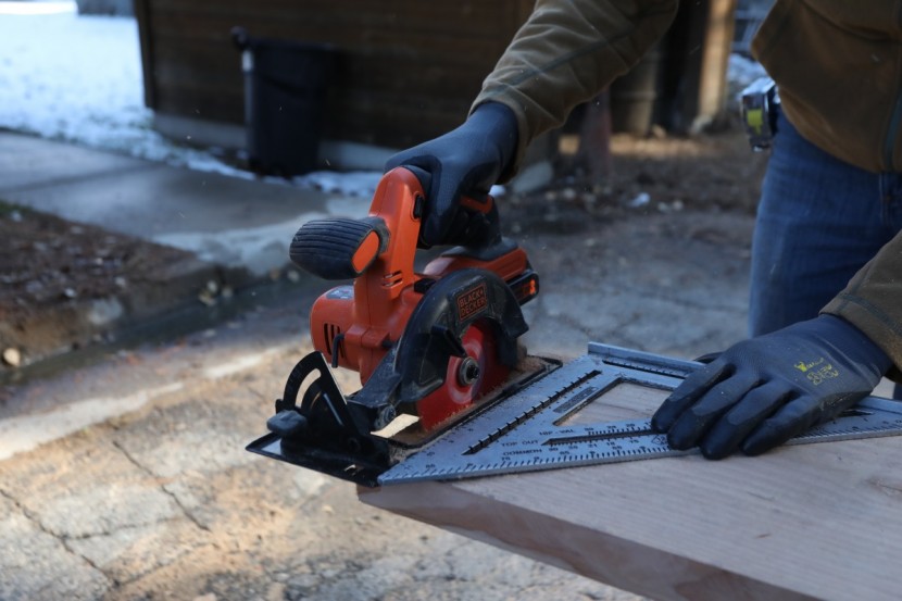 black+decker bdccs20b - the black+decker is a petite pick-up saw, but it will make the odd...