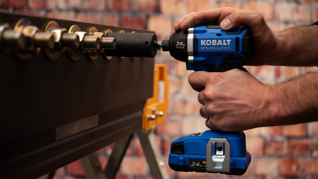 kobalt kid 324b-03 - this model delivers top-notch torque.