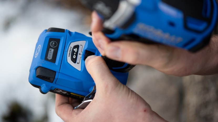 kobalt kid 324b-03 - the kobalt cordless impact driver has 4 settings.