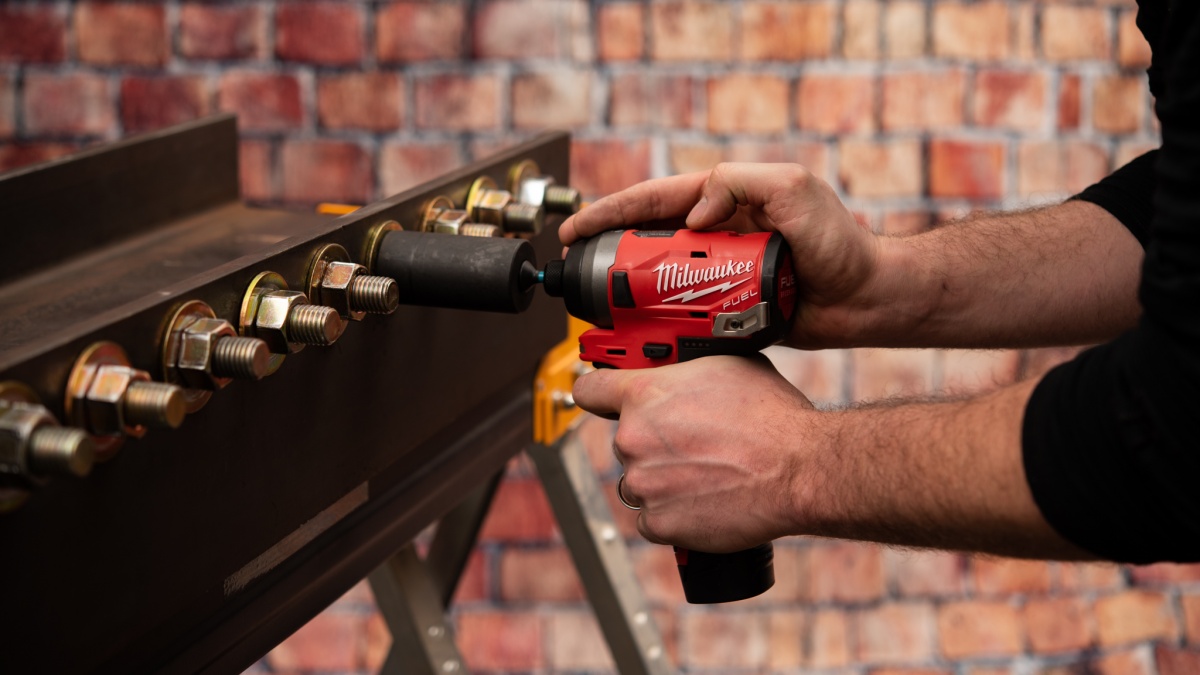 Milwaukee M12 Fuel 2553-20 Review (Considering the size of this model, we were very impressed with its performance.)