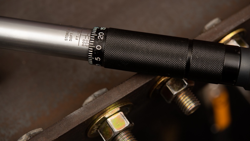 black+decker 20v max impact driver bdci20c - i used a torque wrench to measure the capacity of these impact...