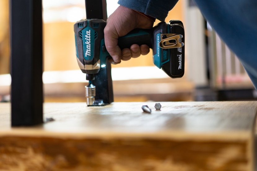 makita xdt13 - the makita xdt13r is conveniently sized for those hard-to-reach jobs.