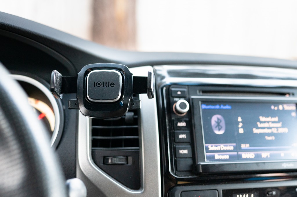 The Best Phone Mount for Your Car Costs $12
