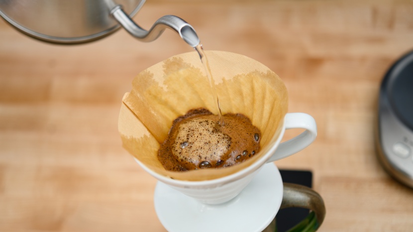 cosori co108-nk - proper pouring facilitates good extraction of those aromatic...