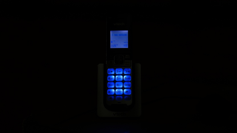 vtech ds6621-2 - this cordless phone doesn&#039;t have the brightest backlight of the...