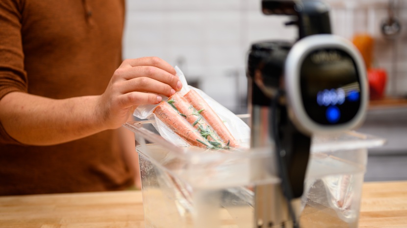 wancle thermal immersion circulator - the wancle does a great job of holding a stable temperature.