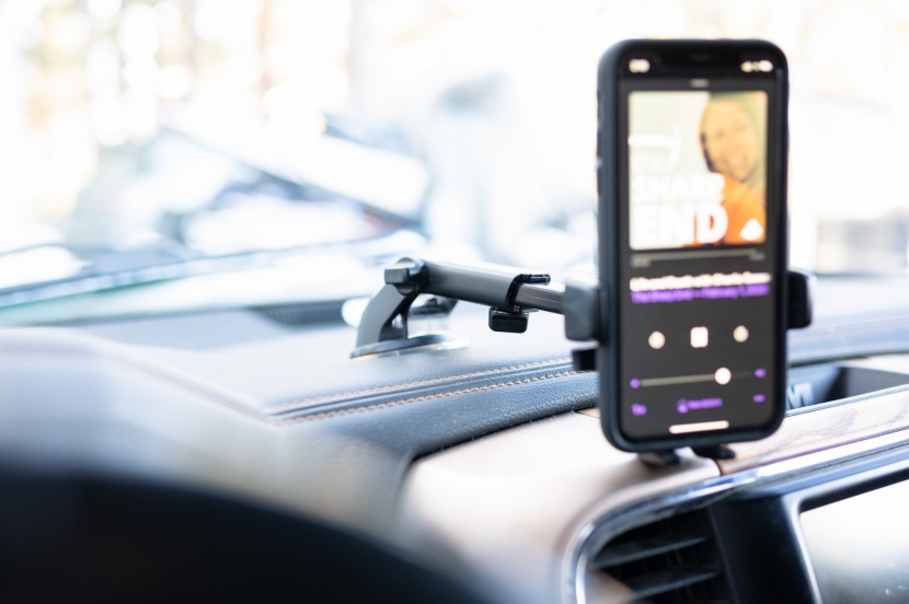 the iotie easy one touch 4 dash &amp; windshield mount is our...