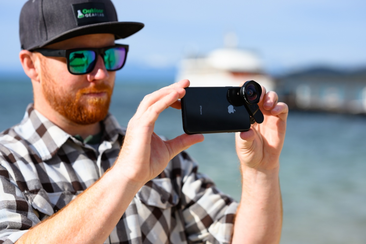 Best iPhone Lens Review (Our editors choice the Black Eye Pro Cinema Wide G4 getting the shot!)
