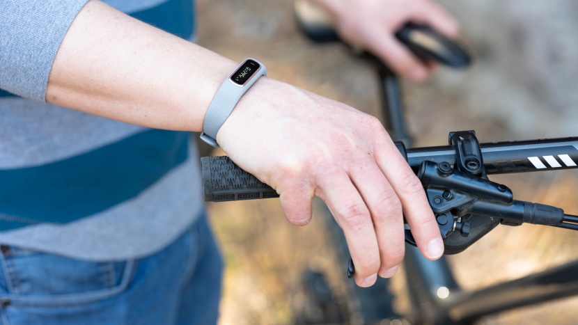 garmin vivosmart 4 - we found the lack of a dedicated cycling profile to be a bit...