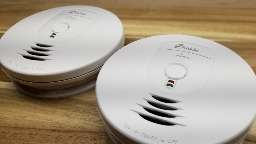 smoke detector - the kidde 21026044 makes it extremely easy to set up an...