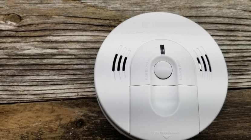 smoke detector - this alarm also has voice alerts but can&#039;t be programmed with a...