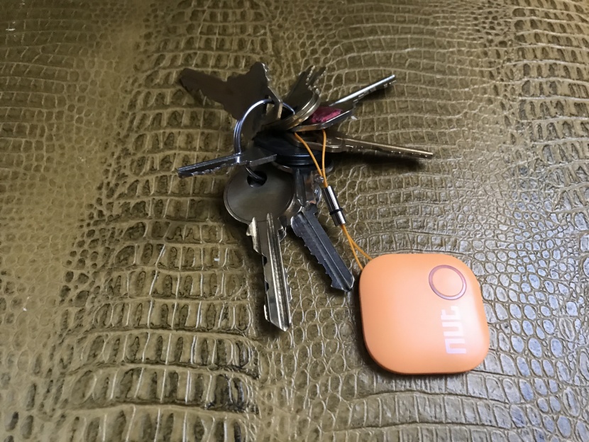 key finders come in a variety of shapes, sizes, and colors