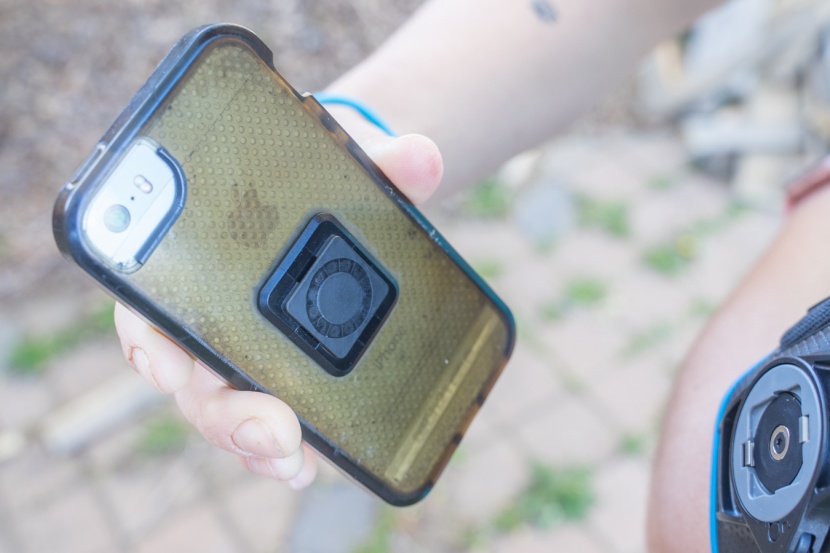 smartphone armband - to use the lifeactiv armband, you need to permanently fix a mounting...