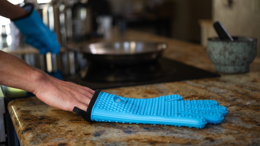 oven mitts - one-handed donning/ doffing is a real benefit in a busy kitchen.