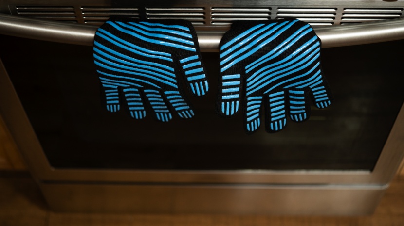 oven mitts - these gloves offer tons of dexterity but they do not have much...