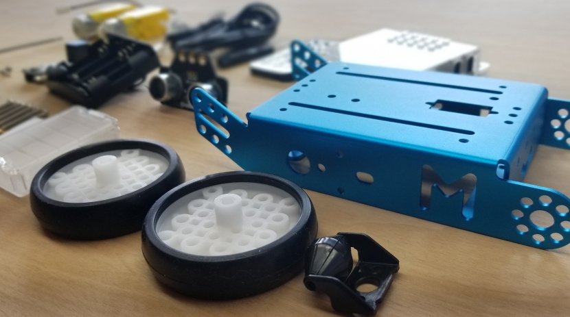 kids robot - both the mbot and the ultimate 2.0 have sturdy metal frames.