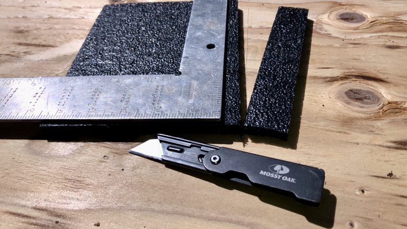 utility knife - lightweight with a full grip; you can&#039;t ask for much more than that...