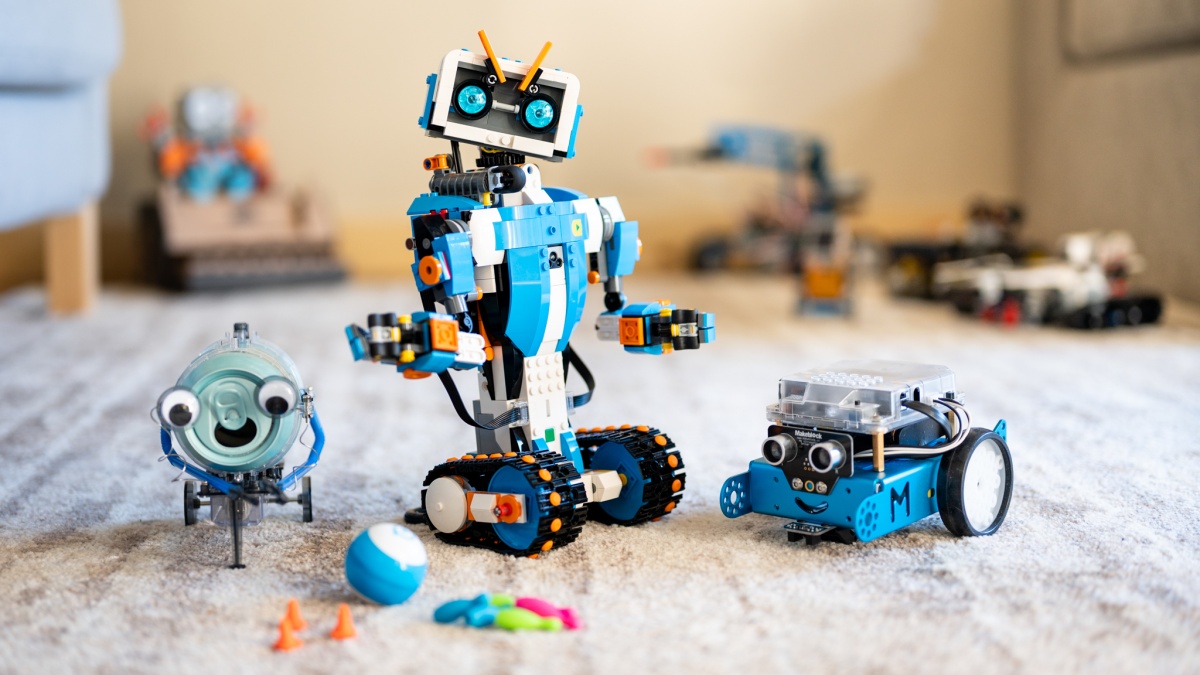 The 9 Best Robot Toys for Kids in 2023 - Robots and Robotics Kits Reviews