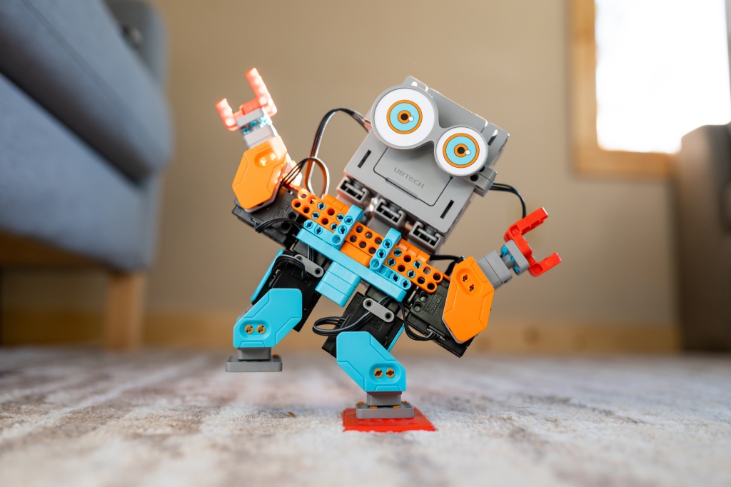 Best STEAM Robotics Kits for Kids – Makeblock