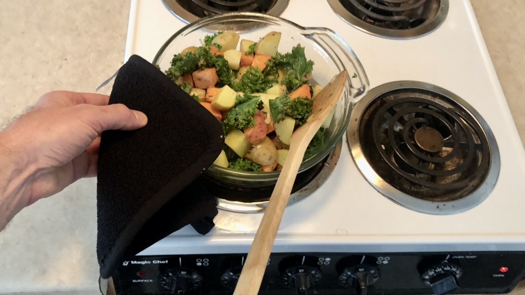 Pot Holders, Your Go-To Kitchen Helpers