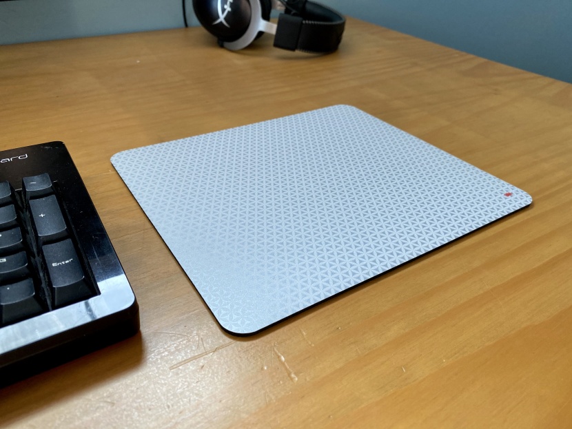 mouse pad - the 3m precise&#039;s textured surface may not hold up to heavy use.