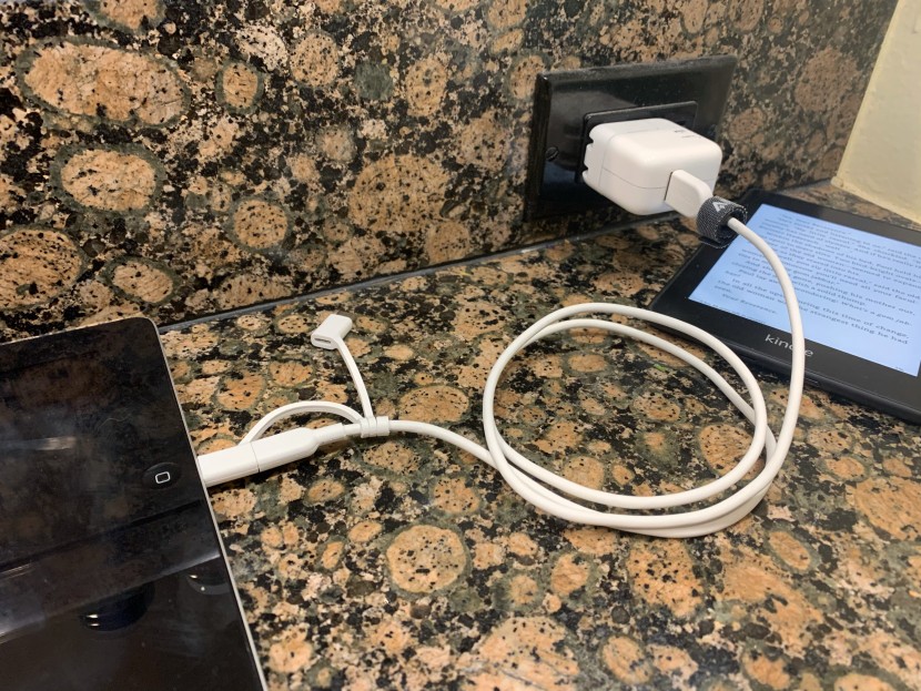 lightning cable - this compact multi-charger is ideal for traveling with multiple...