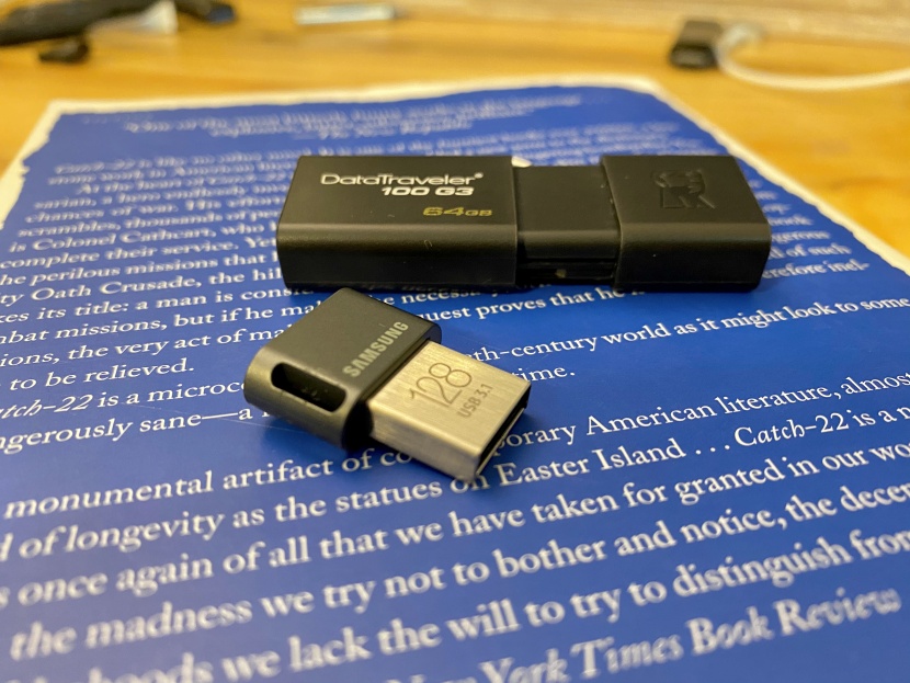 usb flash drive - despite being so much smaller than the average drive, the samsung...