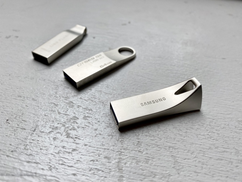 usb flash drive - though not the smallest of the keychain models, the phenomenal...