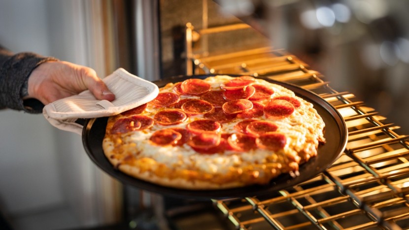 pot holders - the silicone strips on this holder provide surprisingly good...