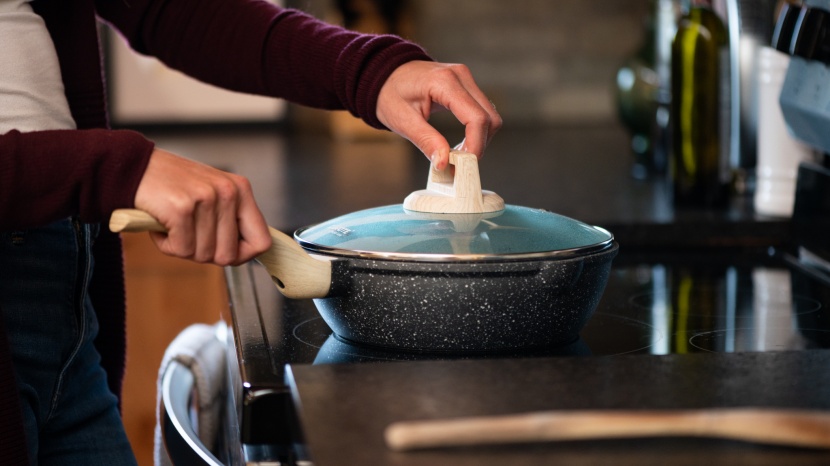 nonstick pan - the tall sides of this pan make spatula work a bit of a challenge...