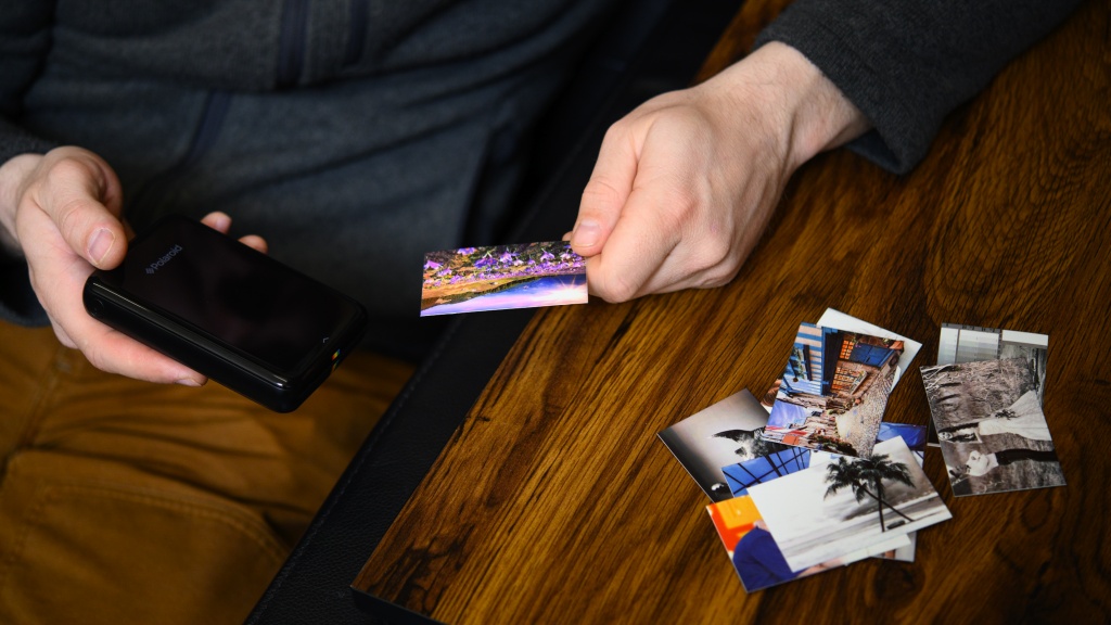 Polaroid Zip Instant Photoprinter Review: It's a Snap to Use