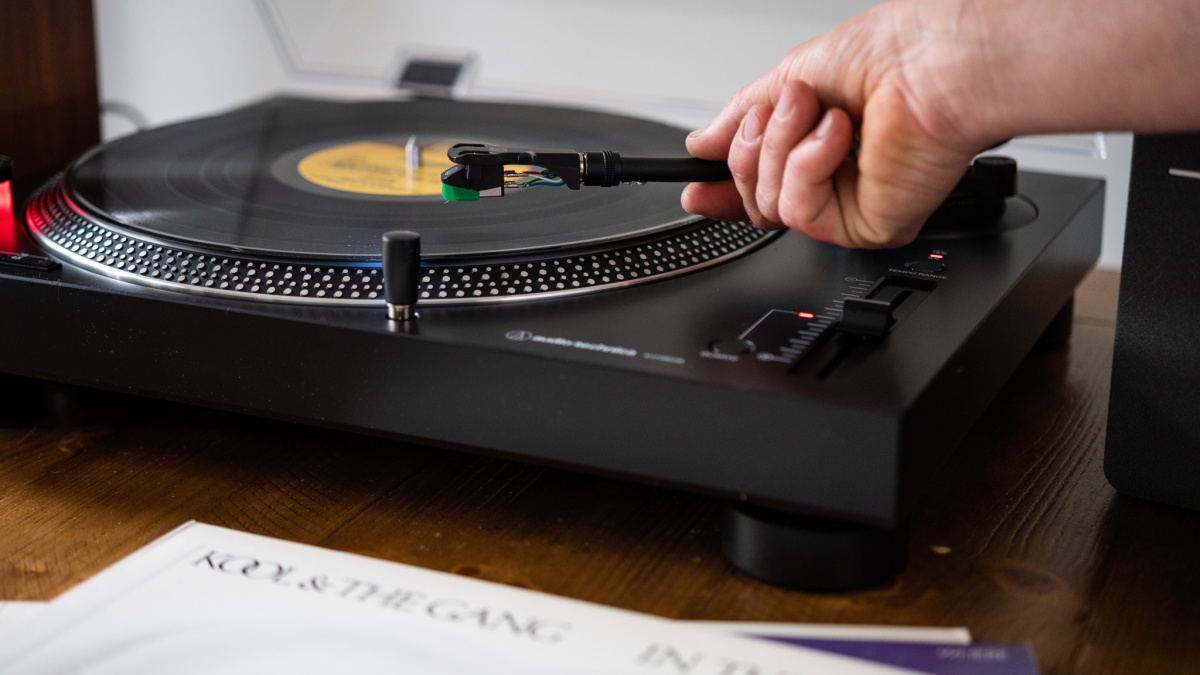 The 4 Best Turntables | Tested & Rated