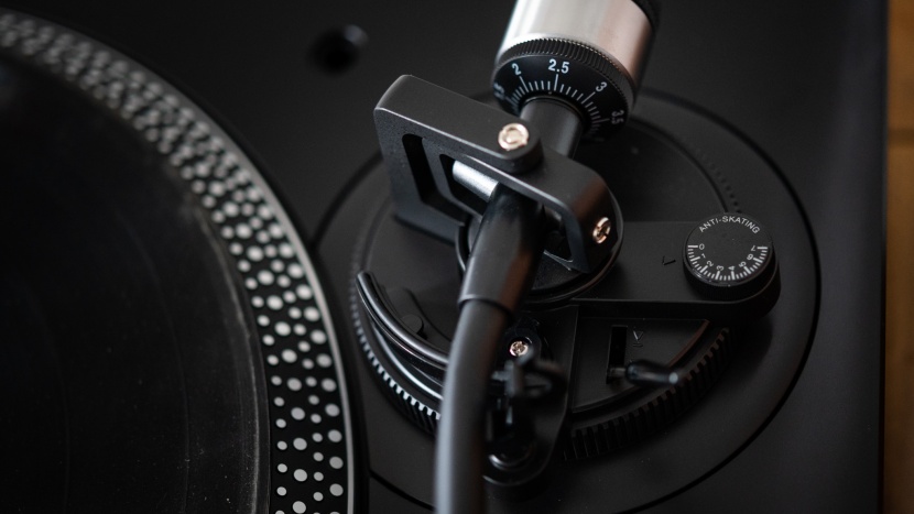 audio-technica at-lp120xusb - we liked the at-lp120xusb's solid tonearm and easy tracking force...