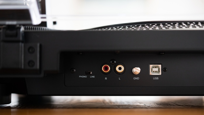 audio-technica at-lp120xusb - the at-lp120xusb has a usb port that allows you to make digital...