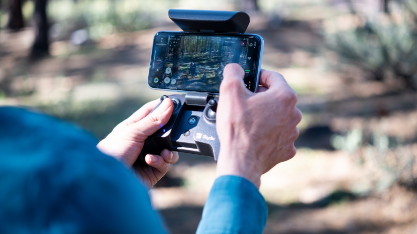 skydio 2 - the controller (sold separately) allows you to get more classic...