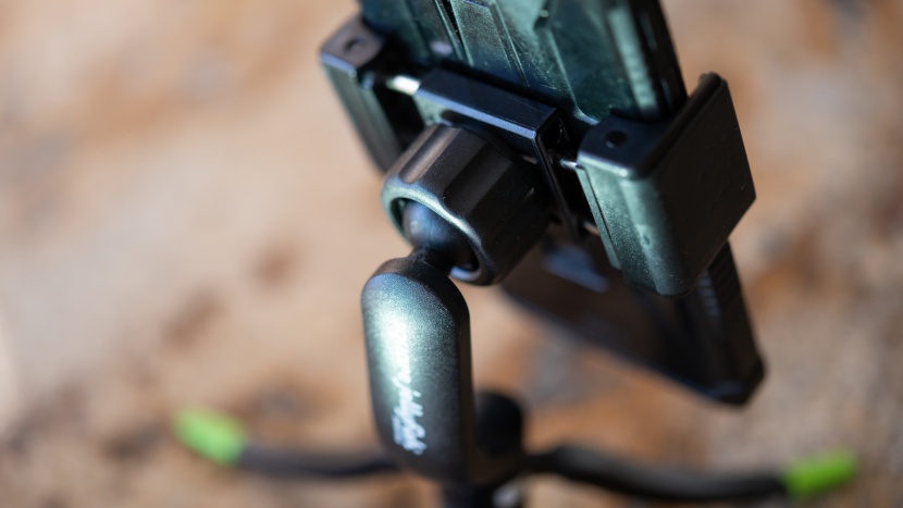 tripod for iphone - the plastic ball head on the square jellyfish causes us a bit more...