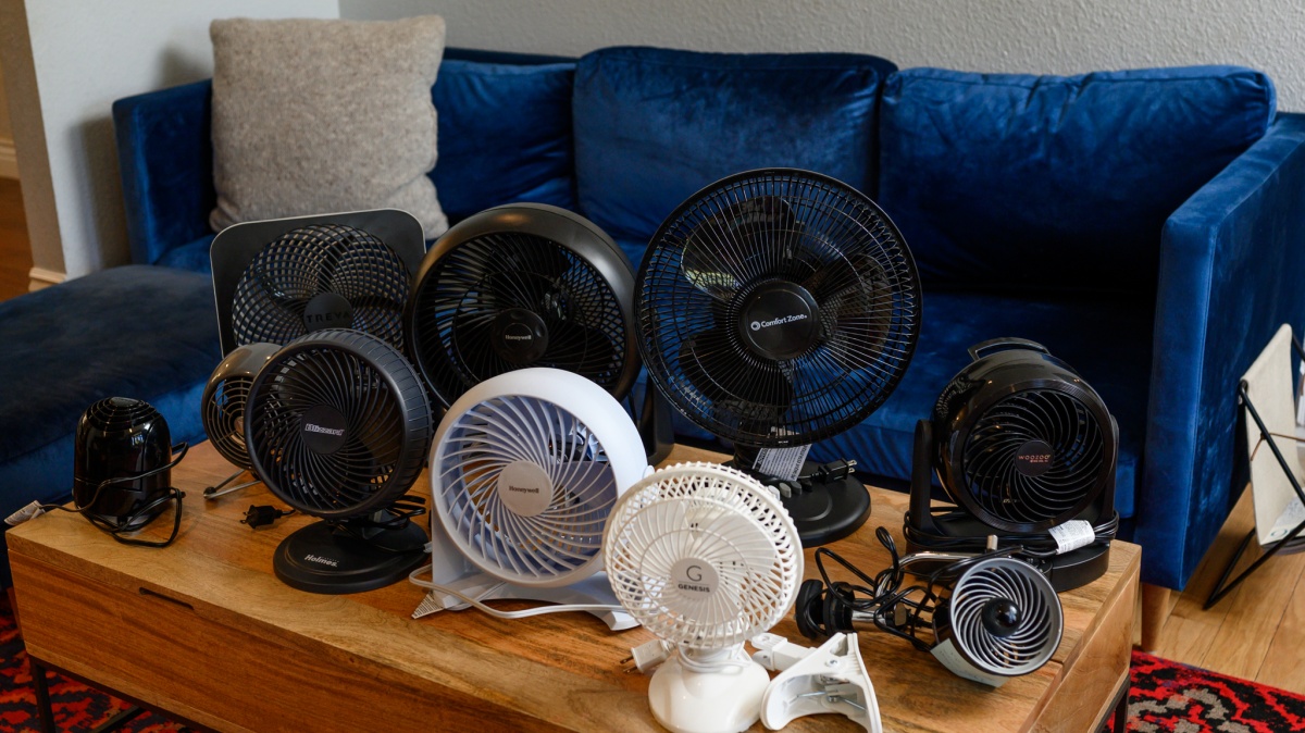 Best Table Fan Review (We tested a variety of fans for power, noise, sturdiness, and size to produce this review.)