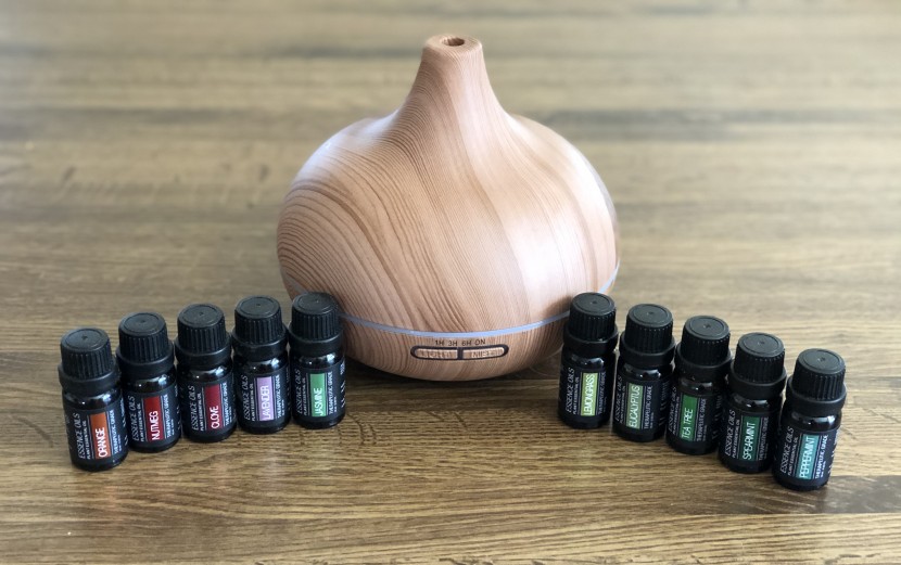 aromatherapy diffuser - the pure daily care comes with 10 essential oils, making it a great...