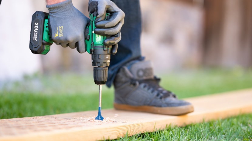 kimo 20v 13809s - this drill usually made it through with the 1&quot; spade bit without too...