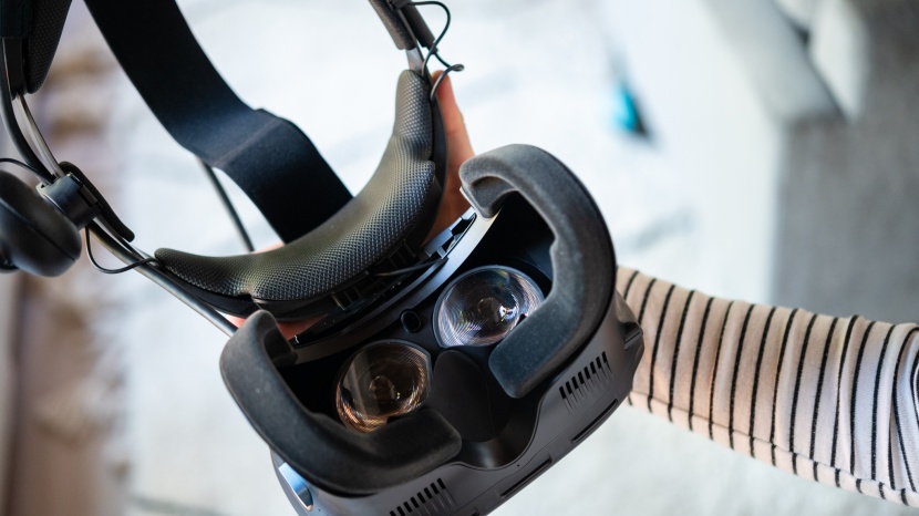 htc vive cosmos elite - the elite has one of the wider fields of view.