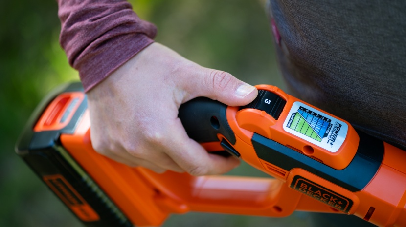 black+decker lst136 - it's easy to change speeds without letting go of the handle.