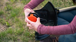 Black & Decker LST136 Review – The Lawn Mower Guru